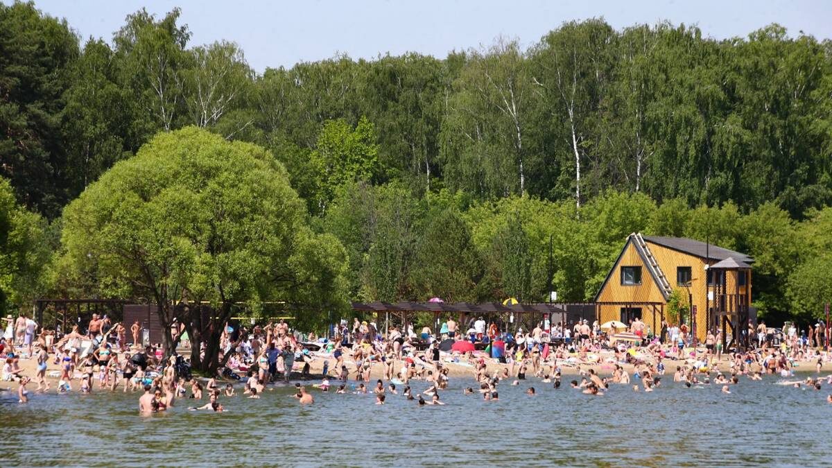    Мещерский пруд, особенно любимый москвичами в жаркую погоду, в этом году ждет обновление / Фото: Сергей Ведяшкин / АГН Москва