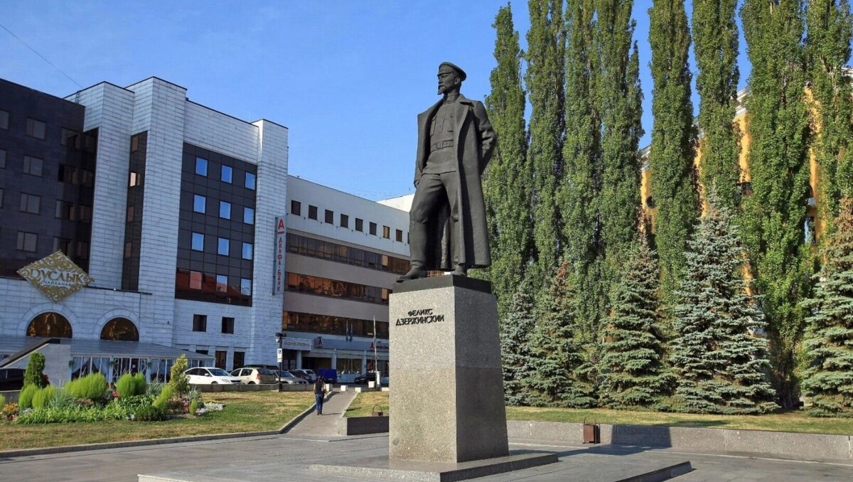    Таким помнят памятник Дзержинскому уфимцы   Николай Рубцов / https://2gis.ru