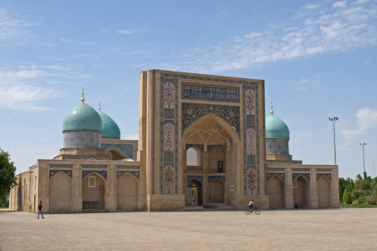 Соборная мечеть была возведена всего лишь в 2007 году. Фото: Ymblanter / Wikimedia