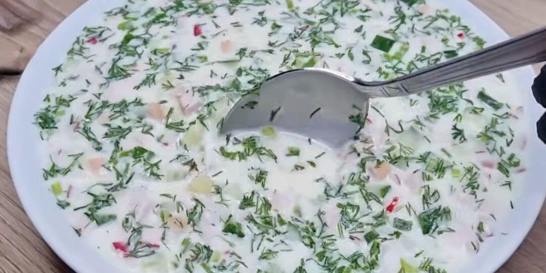 🥣 Секрет «Царской окрошки»: почему ваш суп никогда не будет таким вкусным, пока вы не попробуете этот метод?