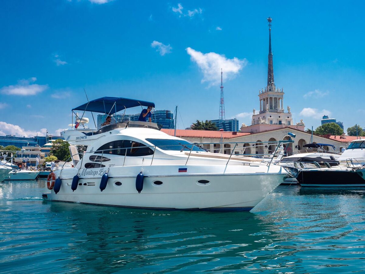  Аренда яхты "Монтего Бей" Azimut 39 в Сочи