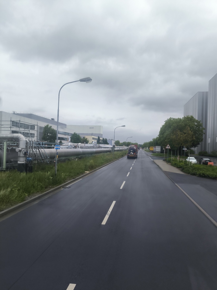 Еду по территории завода BASF