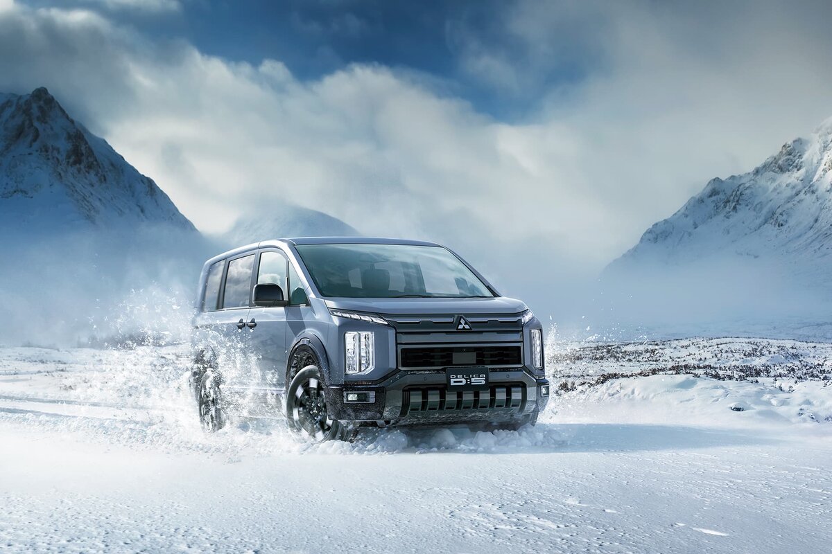    Mitsubishi Delica D5