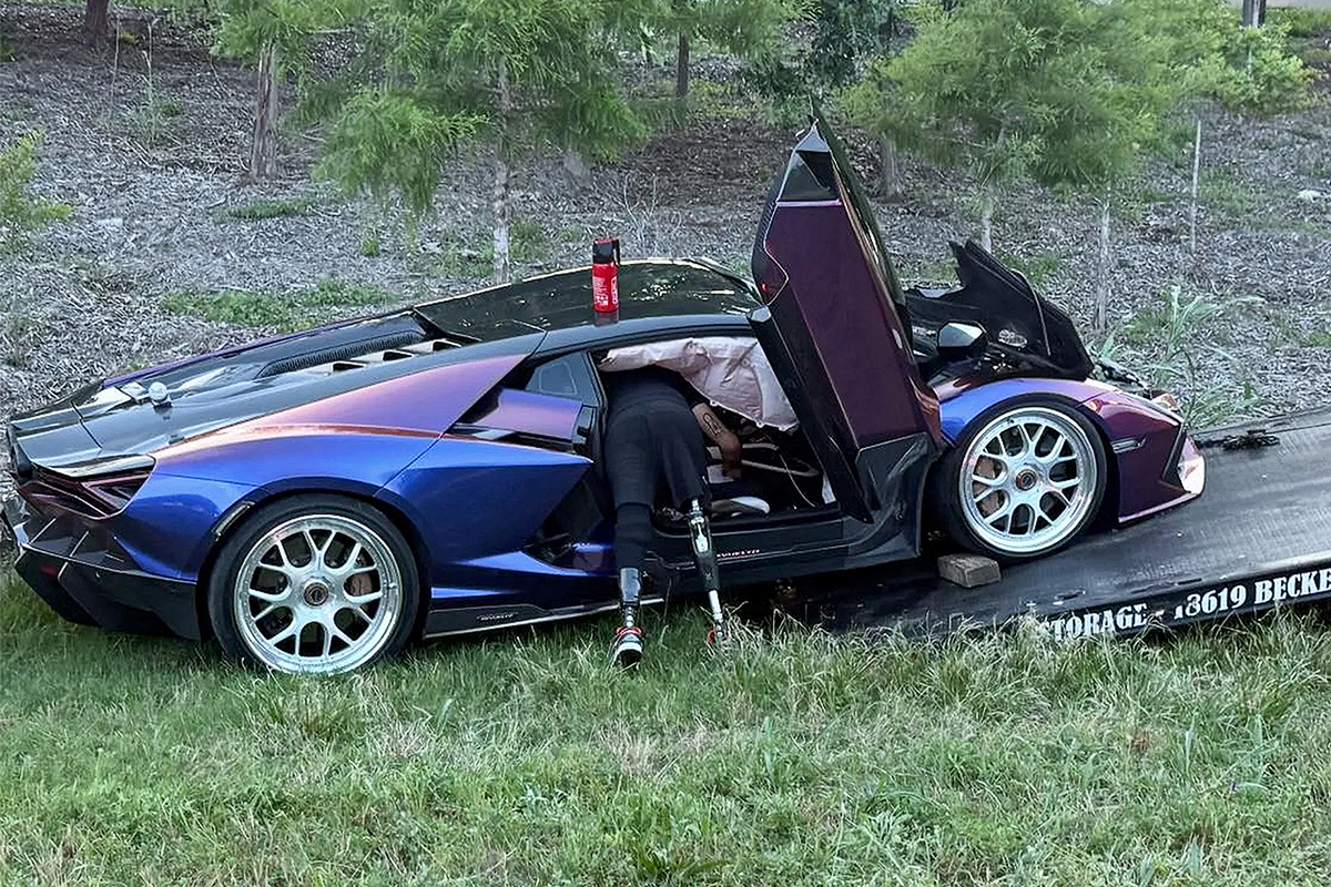 Первый взгляд на бывший Lamborghini Revuelto и...