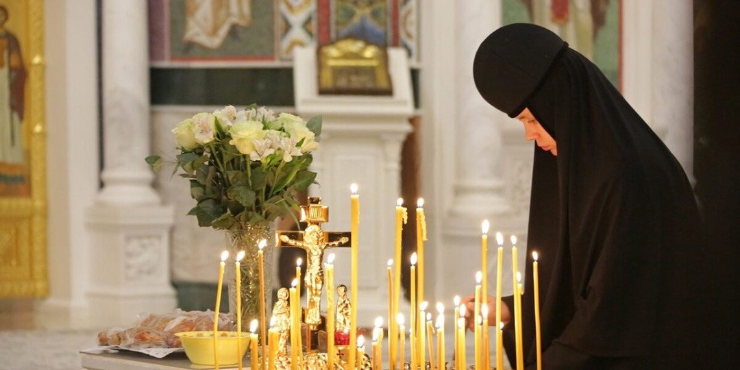 Что нельзя делать до 3, 9 и 40 дней после смерти человека: православные традиции и народные поверья.