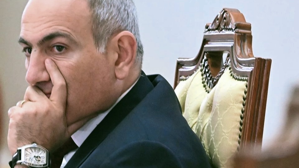 Армянин сказал Пашиняну: свалите Вы уже и дайте армянам жить–на коленях до Кремля надо идти и просить прощения