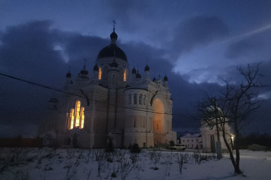 Казанский женский монастырь в Вышнем Волочке (Фото предоставлено Алиной) 