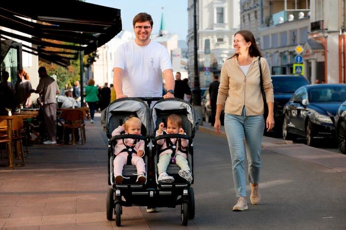С 1 июня появятся новые социальные выплаты. Обложка © Shutterstock / FOTODOM / Oleg Elkov © GPTChat