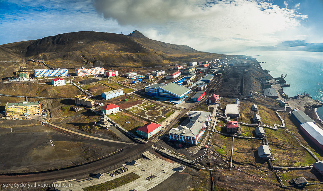 Автор: Сергей Доля. Источник: https://fishki.net/1655752-barencburg-rossijskij-gorod-v-norvegii.html