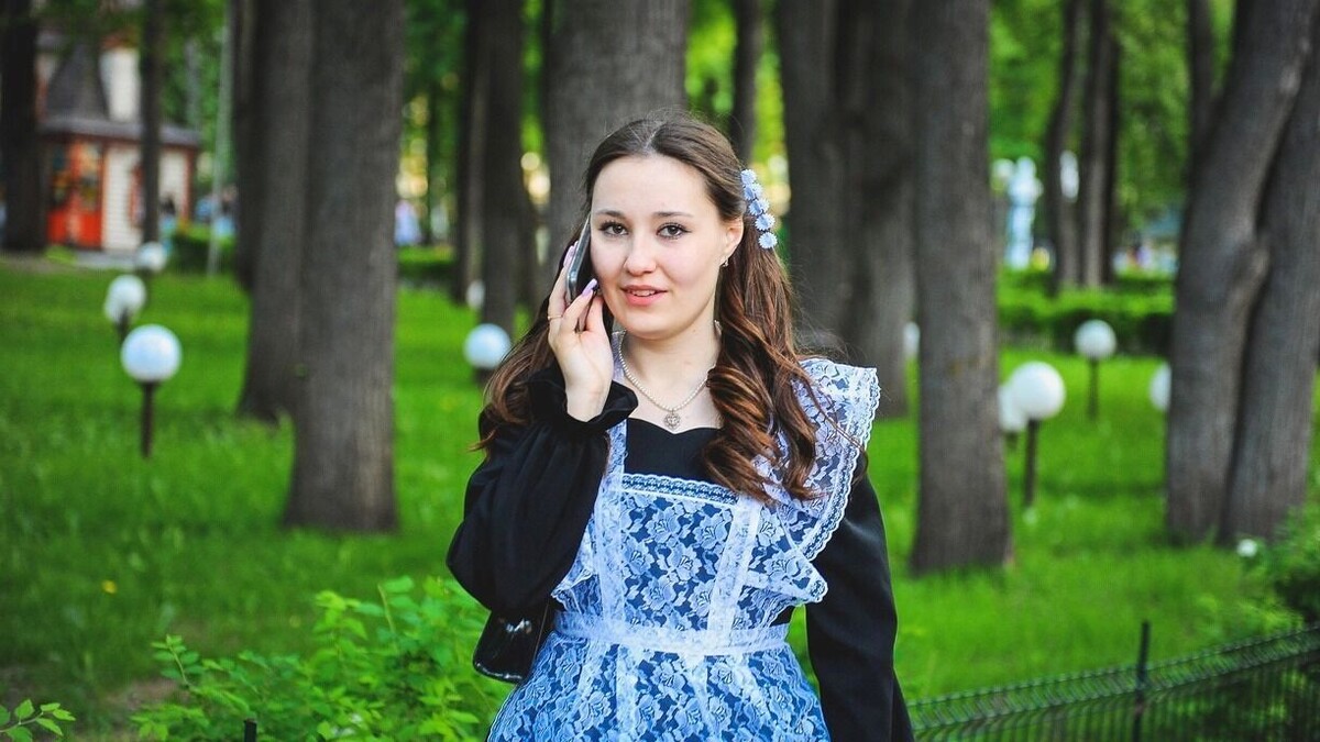    В Челябинске в среднем собираются тратить на образ для выпускного и его празднование 90 тысяч рублей   1MI