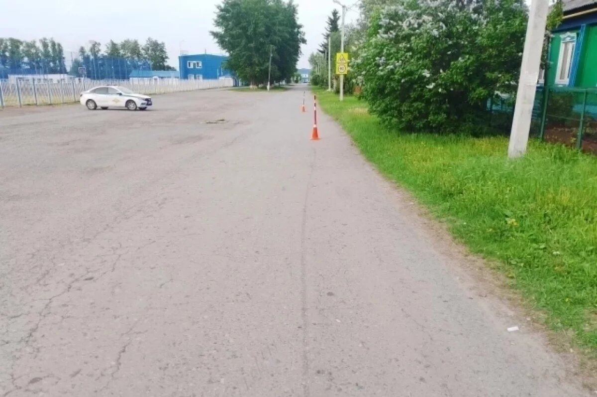    13-летнего школьника протащило по дороге после ДТП на питбайке