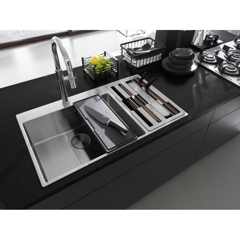 Кухонная мойка Box Center BWX 220-54-27 с большой чашей слева от швейцарского бренда Franke.