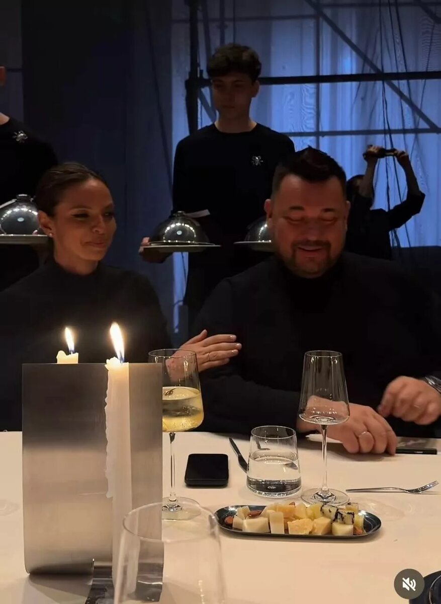 Сергей Жуков с женой📷
