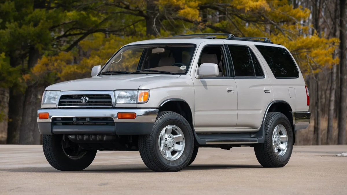    Аукционный экземпляр Toyota 4Runner