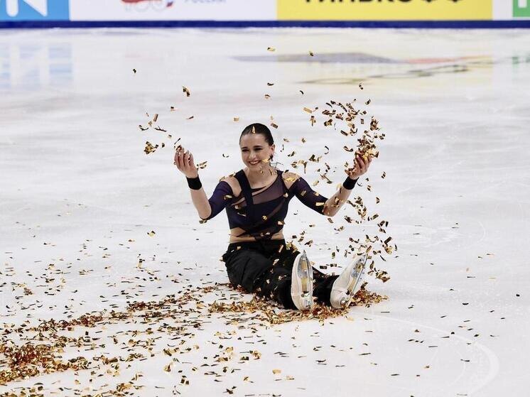     Южноуральцы также рады, как и Камилла Валиева на Чемпионате России по фигурке, который прошел в Челябинске в 2023 году. Кто знает, может, легенда вновь приедет в наш город. Фото ЮЛИЯ БОРОВИКОВА («ВЕЧЕРНИЙ ЧЕЛЯБИНСК»)