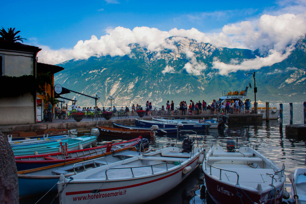 Фото: louis tripp, unsplash.com