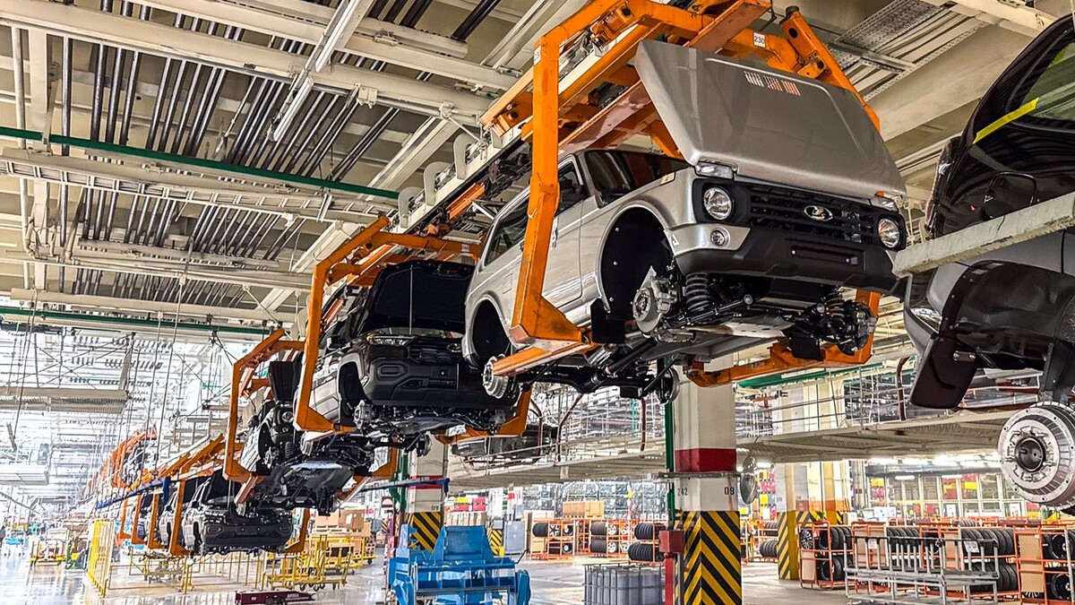    Производство LADA Niva Legend. Фото Иван Бахарев / «Автоновости дня»