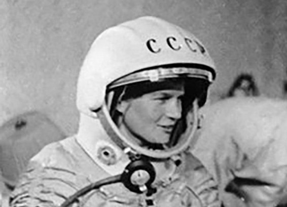 Валентина Терешкова в скафандре