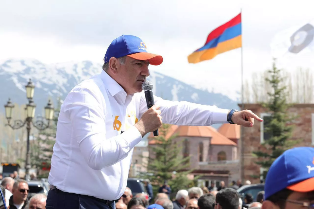 © Photo : Social media of Nikol Pashinyan