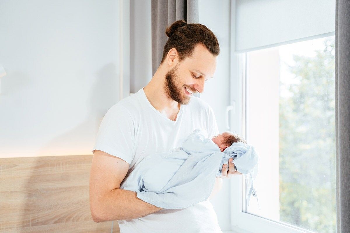 Поздравления с рождением сыночка приятно слышать всем. Источник: Iryna Inshyna / Shutterstock / FOTODOM📷
