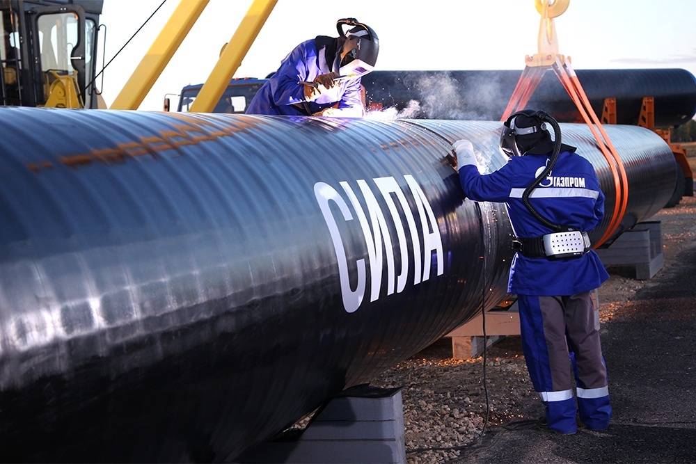    Мощность прокачки газа по первому газопроводу "Сила Сибири" Россия и Китай договорились увеличить с 38 млрд до 44 млрд кубометров в год. / Сергей Куксин