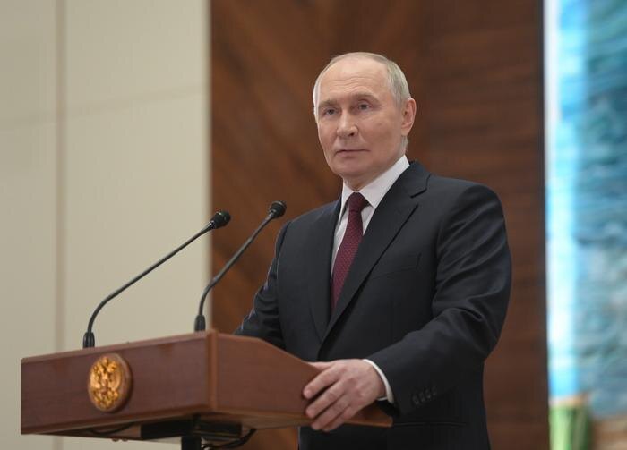Владимир Путин. Обложка © Life.ru