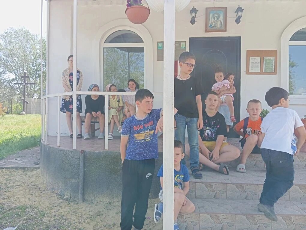   📷
