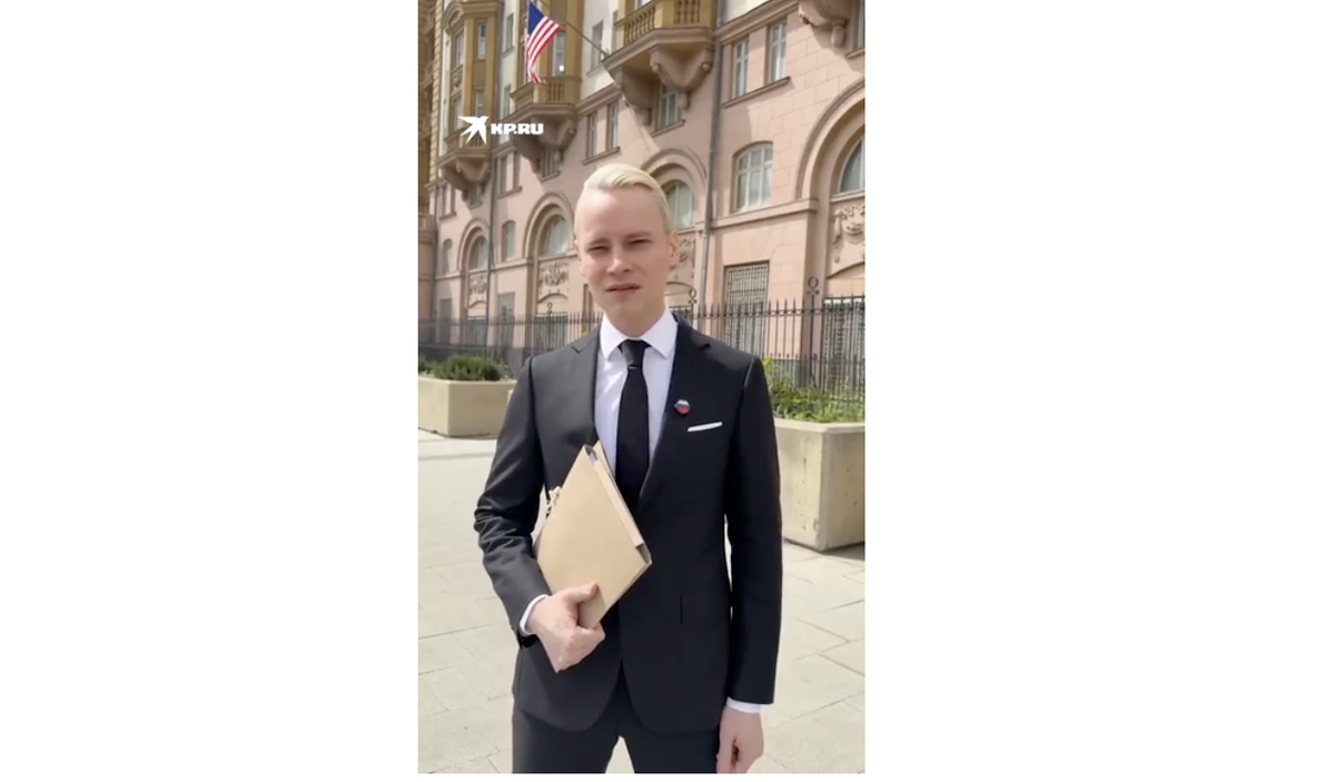 Дронов  с папкой источник КП 