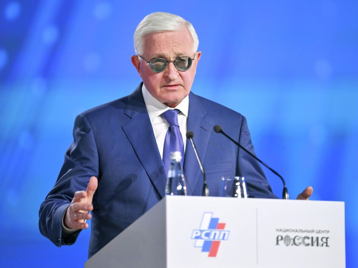    Президент Российского союза промышленников и предпринимателей Александр Шохин выступает на XXXV Съезде Российского союза промышленников и предпринимателей | © РИА Новости / Юрий Кочетков