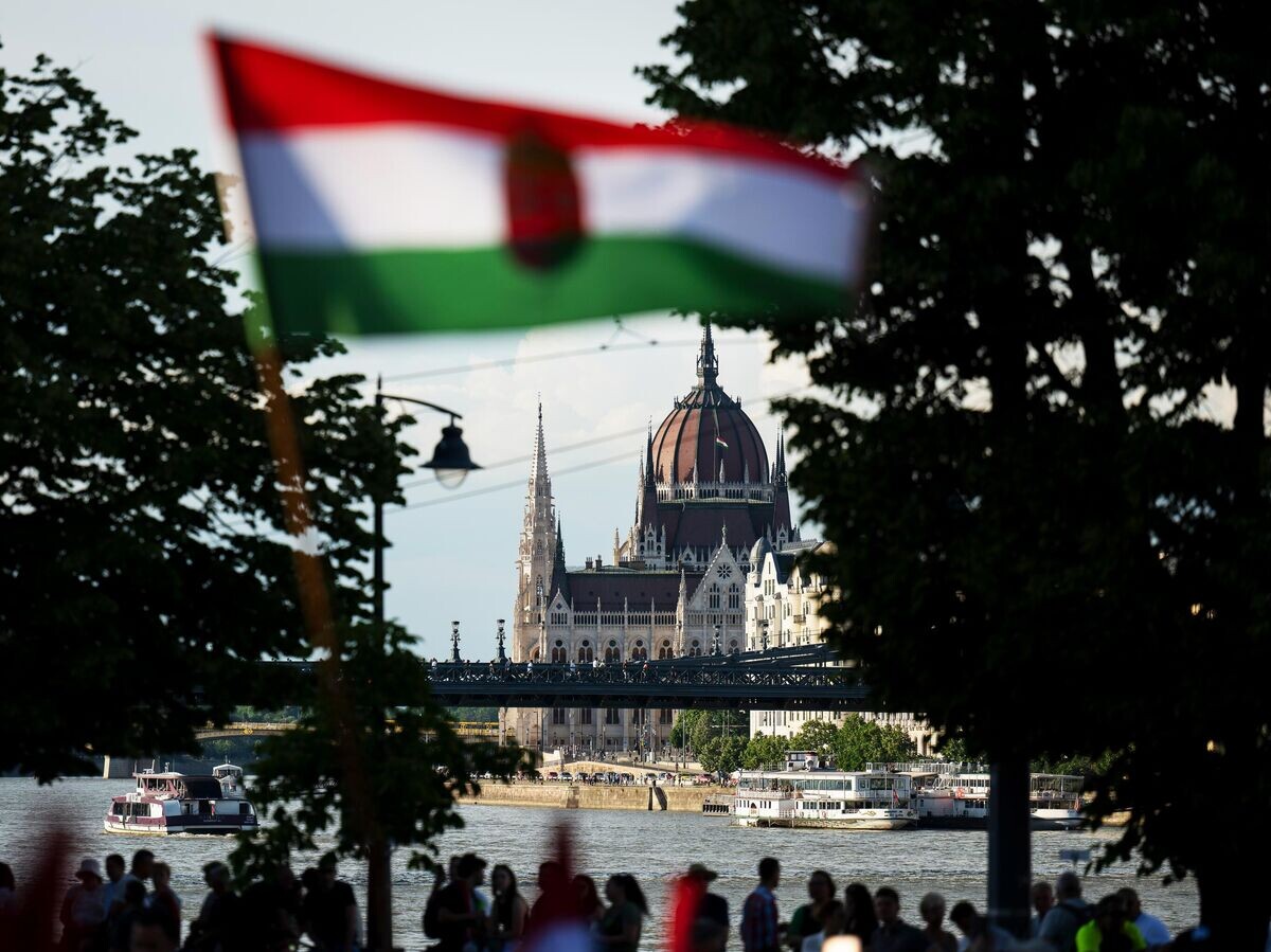    Флаг Венгрии в Будапеште | © AP Photo / Denes Erdos
