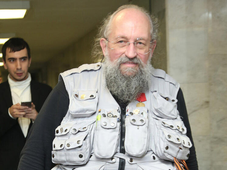 Анатолий Вассерман всегда узнаваем (из открытых источников).