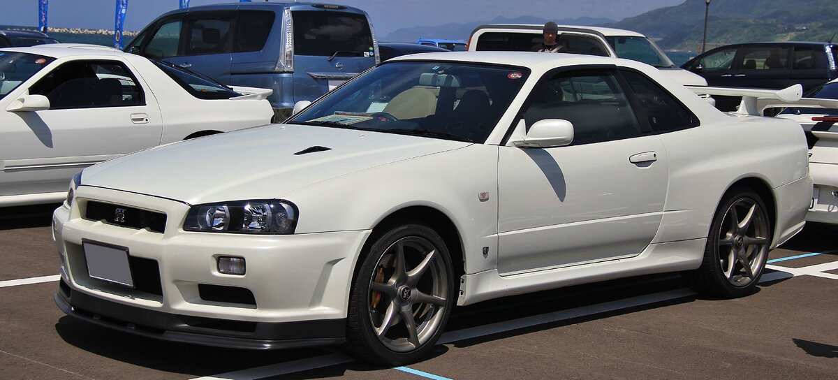    Nissan Skyline GT-R R34