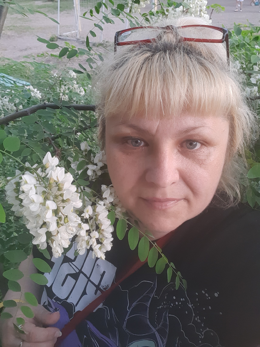 Сейчас цветёт акация. Аромат по всему городу.