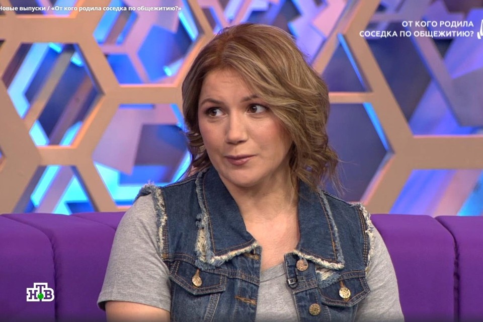    Ольга из Тамбова утверждала, что отцом ее старшего сына является покойный брат пермячки. Фото - скрин программы «ДНК» на телеканале НТВ.