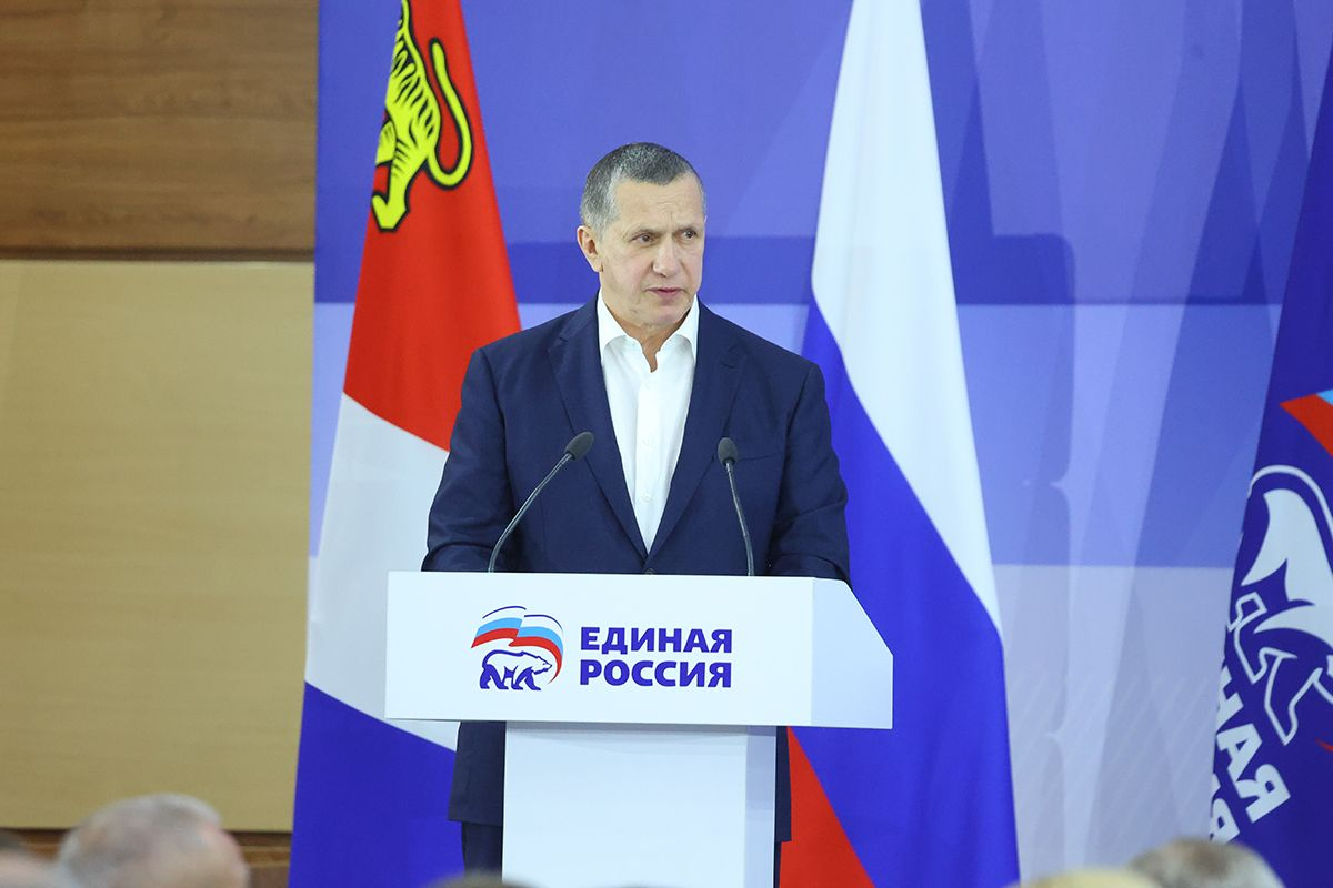 Юрий Трутнев напомнил о создании территорий опережающего развития, свободного порта Владивосток, преференциального режима на Курилах и крупнейшей арктической особой экономической зоны