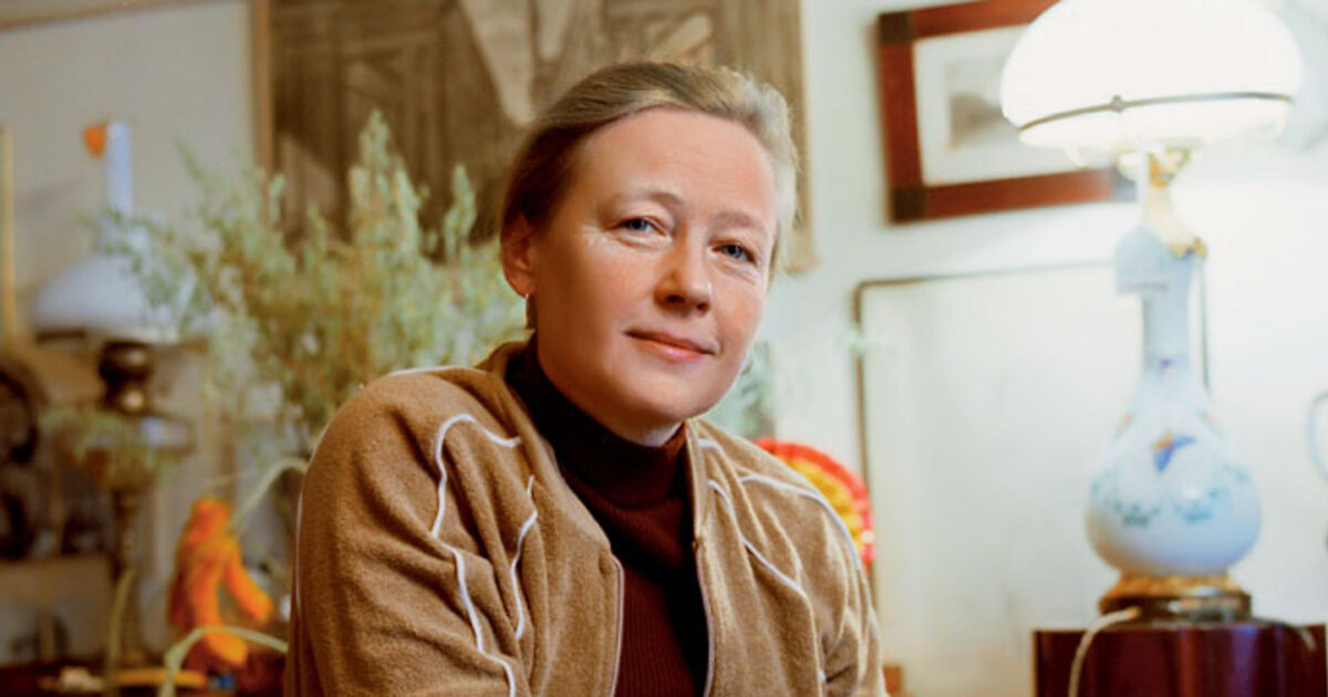 Ия Саввина (1936 - 2011 г)
