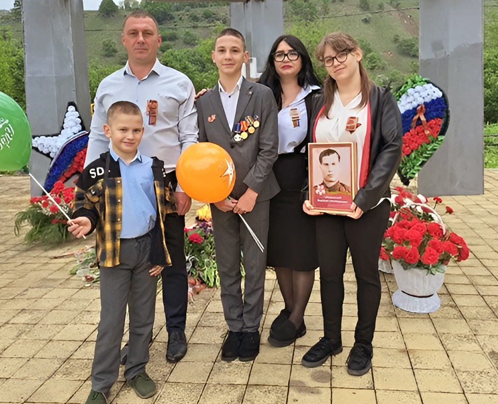 В региональном этапе всероссийского конкурса «Семья года» в номинации «Золотая семья» победила семья Альботовых из Абазинского района