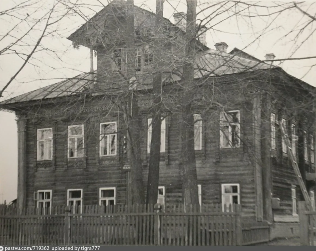 Средняя школа в деревне Серково