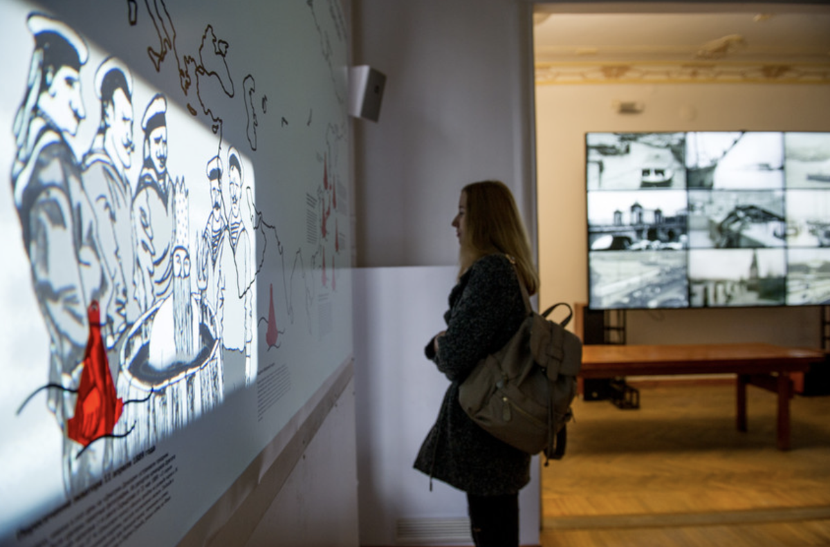 Из сообщества "РОСФОТО" в соцсети ВКонтакте: https://vk.com/rosphoto.museum