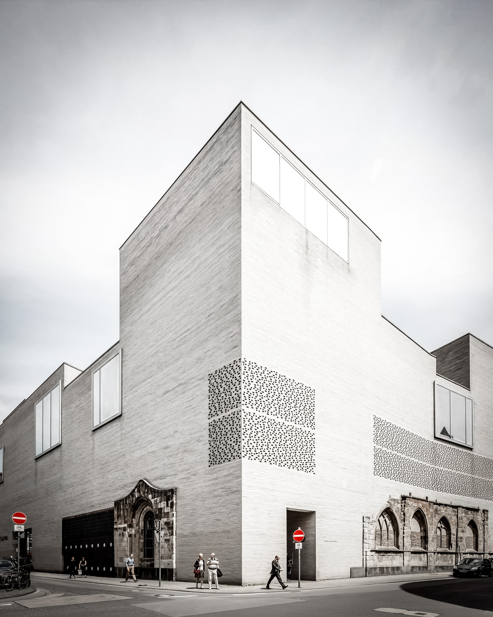 Architect: Peter Zumthor | Geo: Haldenstein, Switzerland