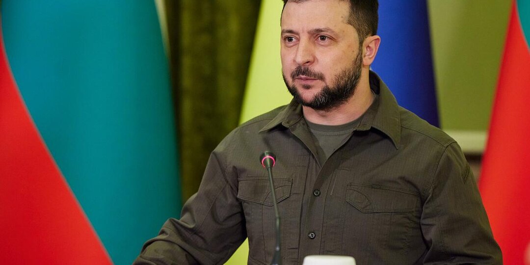 Пока Киев трясло от прилетов, украинцы обсуждали не ракеты, а внезапное исчезновение Зеленского