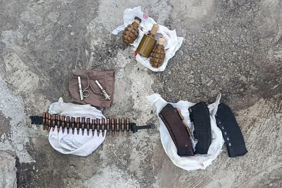   В Донецке изъяли взрывные устройства и боеприпасы у мужчины. Фото: МВД ДНР