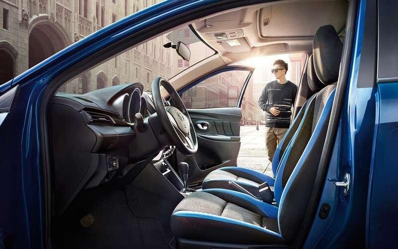 Toyota Yaris L-X📷
