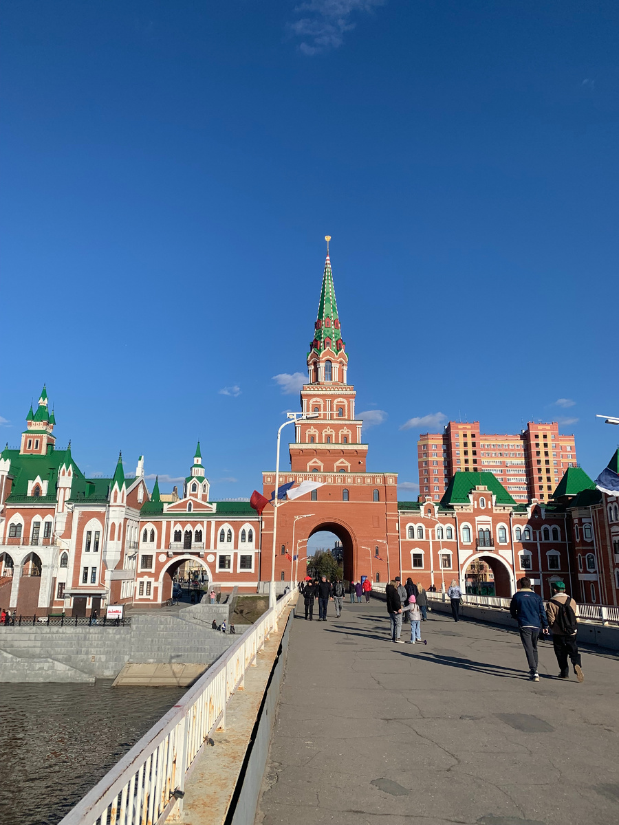 Спасская башня и Театральный мост