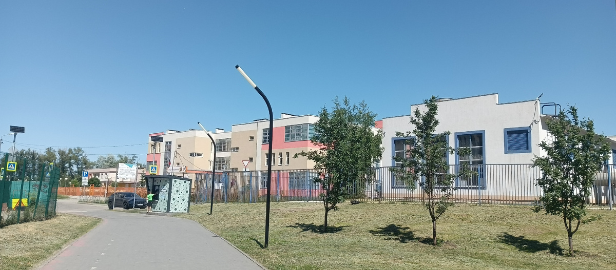 Здание школы. Фото автора.