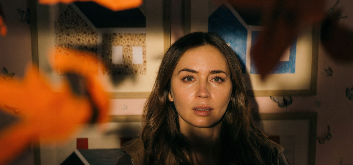 Эмили Блант в фильме «День разоблачения»