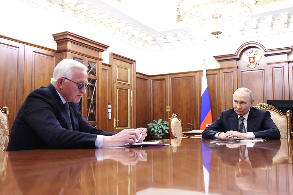    На встрече в Кремле Александр Шохин представил президенту предложения по реформе института. / РИА Новости
