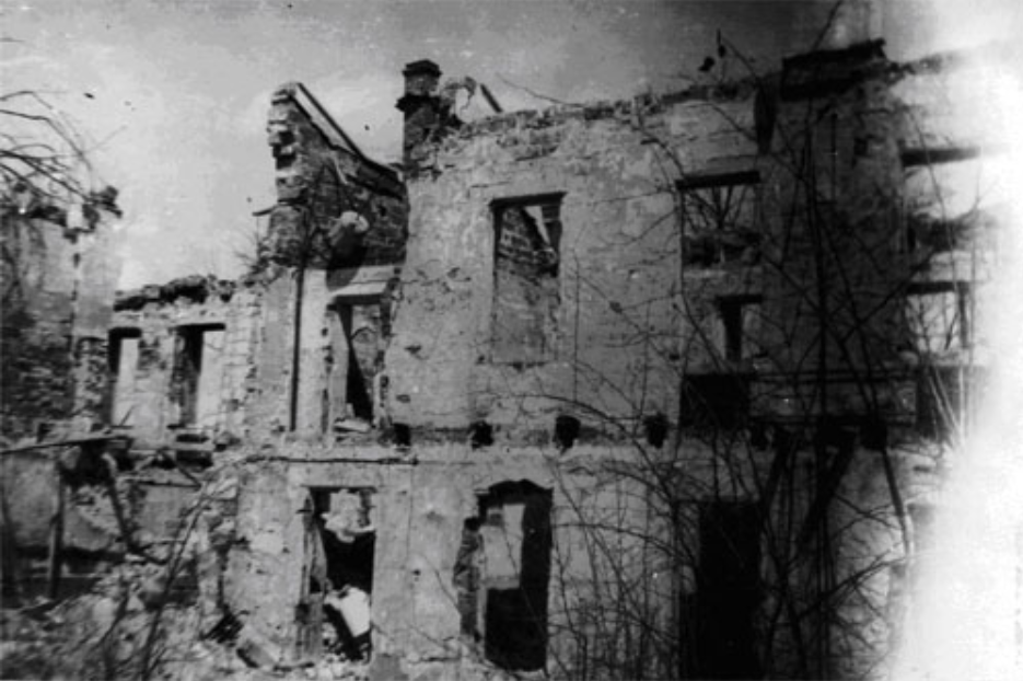 Евпаторийский детский санаторий Красной Армии. Архив музея санатория.  https://lekar-deti.ru/ofitsialnaya-informatsiya/blagotvoritelnost.html?ysclid=mprb11mn73413733497