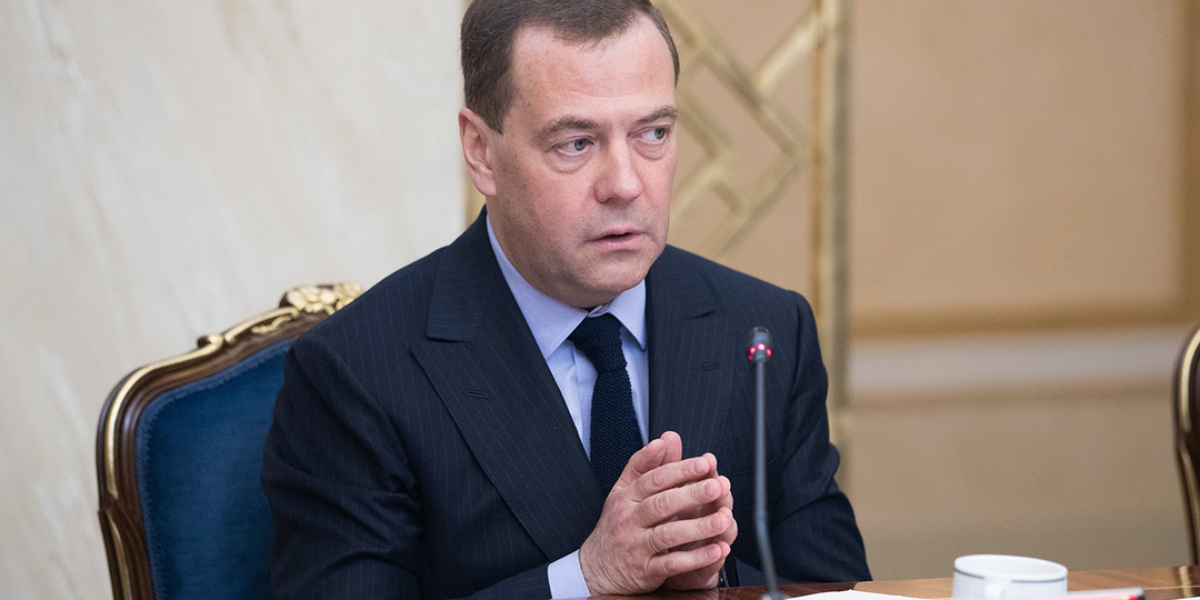 «Есть лишние»: Медведев высмеял отказ Европы эвакуировать дипломатов из Киева