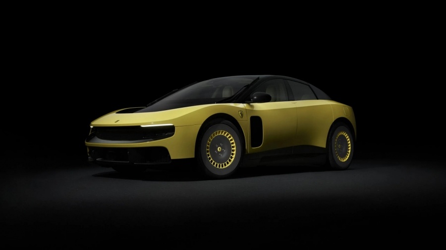 Простите, но это первый полностью электрический Ferrari — пятиместный Luce